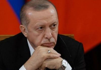 خبير سعودي يُبشر بنهاية أردوغان