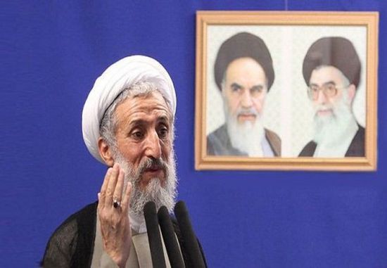 رجل دين إيراني مهددًا بريطانيا: "ستتلقى صفعة على الوجه قريبًا"