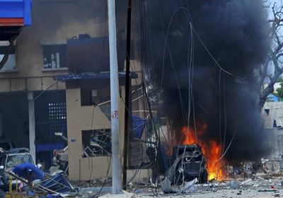 انفجار ضخم بأحد فنادق مدينة كيسمايو الصومالية