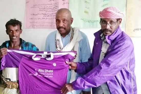 " خليفة الإنسانية " ترعى بطولة كرة قدم خاصة لفرق منطقة ديسكم بسقطرى 