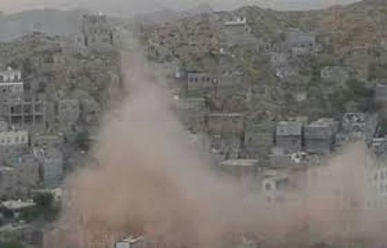 قصف حوثي عشوائي باتجاه قريتي الشغادر ولكمة الدوكي وسط حجر