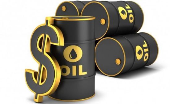 استقرار أسعار النفط بفضل توقعات وفرة المعروض