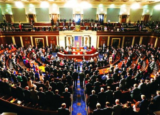 رغم تهديدات ترامب.. الكونغرس يُقر قانون الإنفاق العسكري