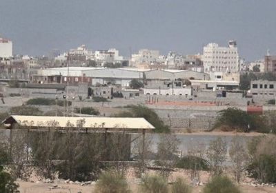 بالأسلحة الثقيلة..قصف حوثي مكثف على مواقع القوات المشتركة بالدريهمي