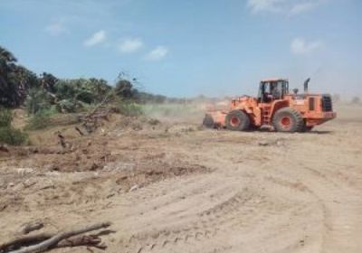 الحزام الأمني يتصدى لأعمال بسط على أراضي محمية الحسوة والمنطقة الحرة بعدن (صور) 