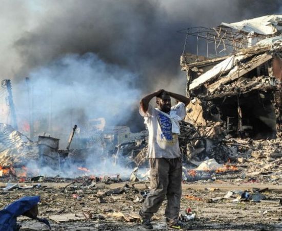 انتحاري يفجر نفسه داخل مقهى بالصومال