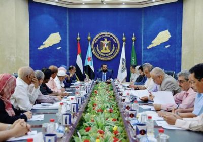 هيئة رئاسة الانتقالي تناقش التطورات على الساحة الوطنية الجنوبية 