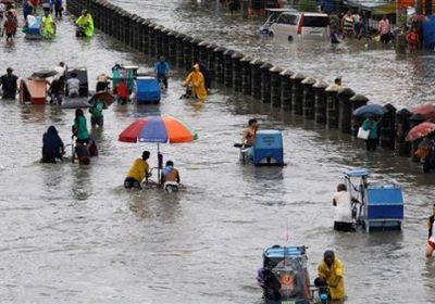 اليونان تجلي عشرات الأشخاص من منازل غمرتها مياه الفيضانات