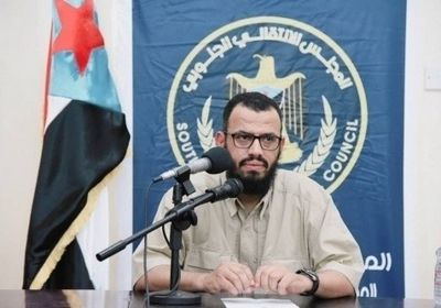 " بن بريك ": أي جنوبي مأجور يحاول إعادة الجنوب لليمن " خائن "