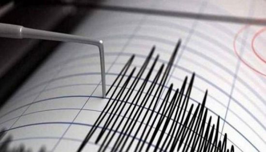 زلزال بقوة 5.7 درجة يضرب جزيرة بإندونيسيا 