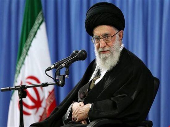 "خامنئي" مهددًا بريطانيا: احتجاز ناقلة النفط لن يمر دون رد من طهران