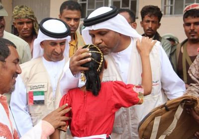 صحيفة: الإمارات ستظل على مبادئها في اليمن يد تحرر وأخرى تبني