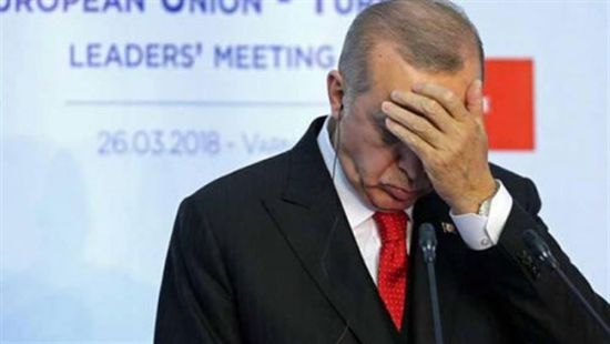 سياسات " أردوغان " تدفع بالاقتصاد التركي إلى الهاوية