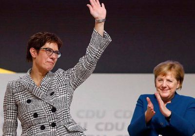 تعيين الخليفة المحتملة لـ ميركل وزيرة للدفاع في ألمانيا