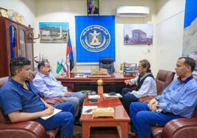 تفاصيل لقاء بن بريك مع الناطق الرسمي لمجالس التنسيق العسكرية بالجنوب