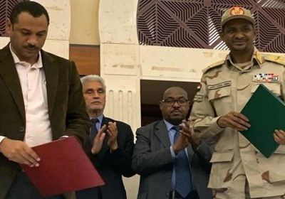 الحرية والتغيير والمجلس العسكري السوداني يوقعان على وثيقة تقاسم السلطة