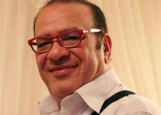 صلاح عبد الله يدافع عن محمود العسيلي بعد اعتذاره