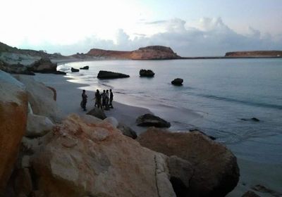 لحماية السلاحف النادرة من الذبح.. فريق من خفر السواحل يزور محمية شرمة يثمون (صور)