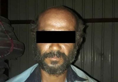 قوات الحزام الأمني بلحج تلقي القبض على لص جوالات