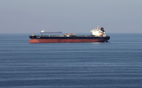 شركة نفط برازيلية ترفض تزويد سفينتين إيرانيتين عالقتين بالوقود