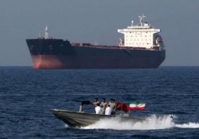 إعلامي يكشف معلومات هامة عن السفينة البريطانية التي احتجزتها إيران