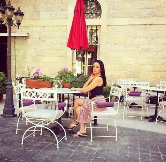 اللبنانية مريم حسن تشارك جمهورها بأحدث إطلالتها الصيفية (صور)