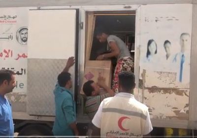 الهلال الإماراتي يزود مستشفى الدريهمي والمركز الصحي في الشجيرة بالأدوية (فيديو)