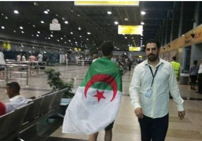 القاهرة تنهي أزمة الجزائريين العالقين بالمطار لعدم حملهم تذاكر عودة  لبلادهم