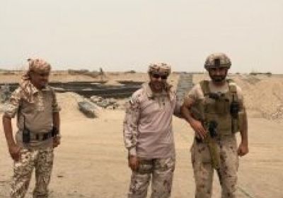قائد التحالف يزور كتيبة حزم "1"في بئر أحمد ونقطة المنصة غرب عدن (صور)