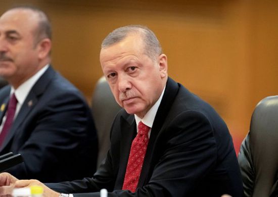 خبراء: أردوغان في طريق نهايته السياسية