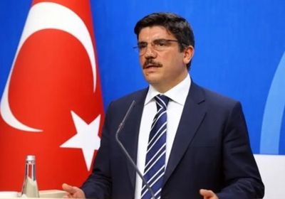 مستشار أردوغان يصف اللاجئن السوريين بـ"العشوائيين واللصوص"