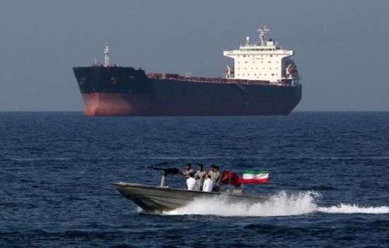الصورة الأولى لطاقم ناقلة النفط البريطانية المحتجزة بإيران (صورة)