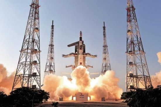 الهند تطلق قمرًا اصطناعيًا جديد إلى الفضاء
