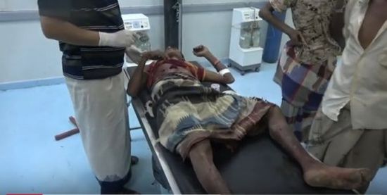 استهداف شاب بثلاثة رصاصات حوثية في منطقة الجبلية بالحديدة (فيديو)