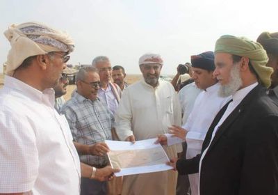 بتكلفة تصل إلى 80 مليون دولار..تدشين العمل بمشروع طريق "الغيضة - منعر &ndash; تريم"