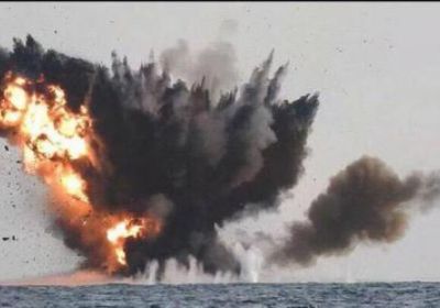 القوارب المفخخة.. سلاح حوثي زهيد يهدد ملاحة البحر الأحمر