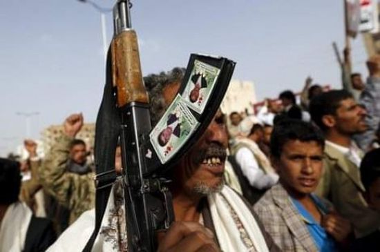 القتل على الطريقة الداعشية.. مليشيا الحوثي تمثل بحثث حلفائها