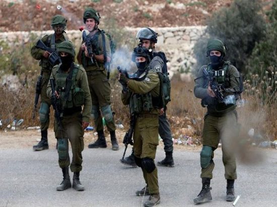 إصابة فلسطيني برصاص الاحتلال الإسرائيلي بزعم محاولته تنفيذ طعن شمال تل أبيب
