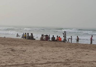 إنقاذ حالتين من الغرق في سواحل شحير بحضرموت 