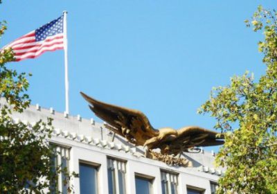 سولومون بلاك: إيران تقوم بتسليح المليشيات الحوثية بالألغام والمتفجرات