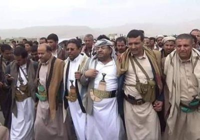 بالتحكيم القبلي.. الحوثيون يحاولون دفن جريمة سحل القيادي" قشيرة"