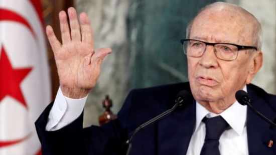 إصابة الرئيس التونسي بوعكة صحية ونقله إلى المستشفى العسكري