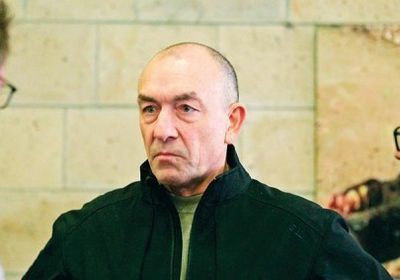 صحيفة دولية: لوليسغارد ينهي مهمته بهدايا حوثية وجولة ترفيهية في صنعاء