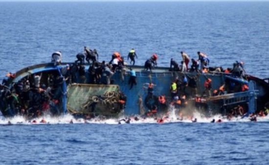 فقدان ١١٦ مهاجرا وإنقاذ ١٣٢ إثر غرق قارب قبالة سواحل طرابلس 