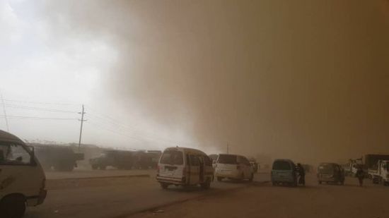 لأول مرة منذ سنوات.. عاصفة رملية قوية تضرب مأرب (صور)  