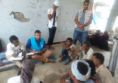 وفد من مفوضية الأمم المتحدة يزور تجمعات إيواء النازحين بالضالع 