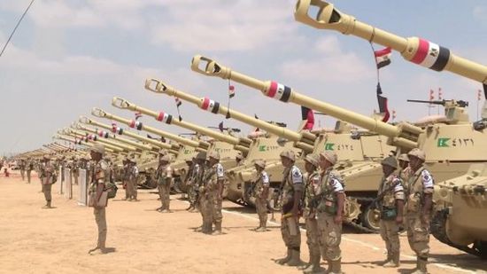 أمريكا تزود الجيش المصري بـ900 عربة مدرعة مقاومة للألغام