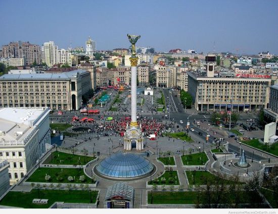 أوكرانيا: لم نجد سببا لاحتجاز طاقم الناقلة الروسية