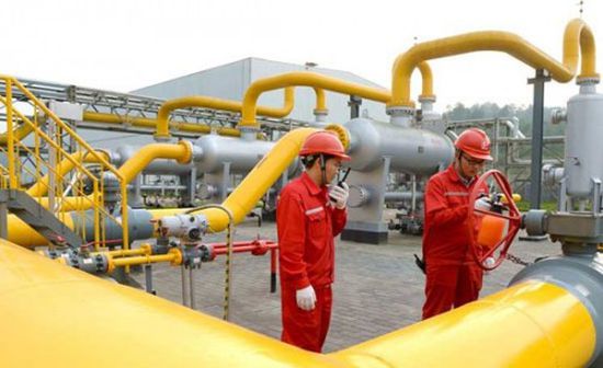 الصين تعزز مخزونها النفطي من روسيا وعمان وأفريقيا