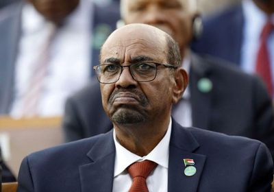 بهذه التهم.. القضاء السوداني يحدد موعد أولى جلسات محاكمة "البشير"